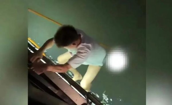 钱投网 女子跳河被救后举报施救者侵犯肖像权，法律怎么看？